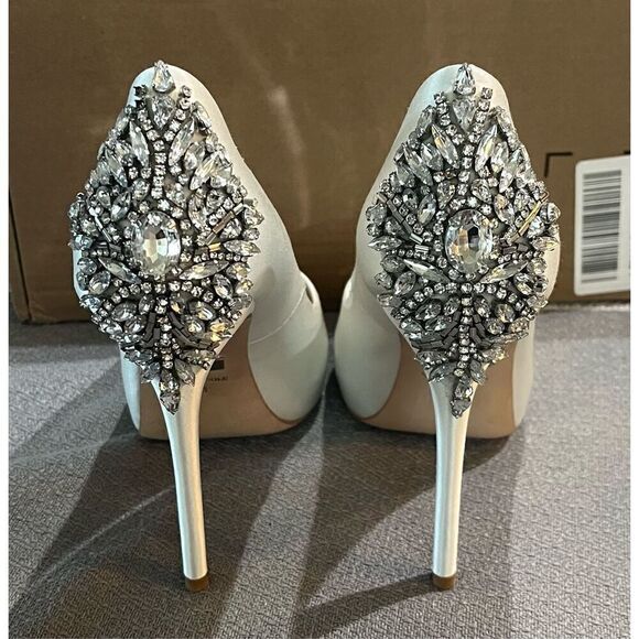 Badgley Mischka Kiara Women's Pumps - Comfortable, Easy To Wear Platform Heels - Picture 4 of 7